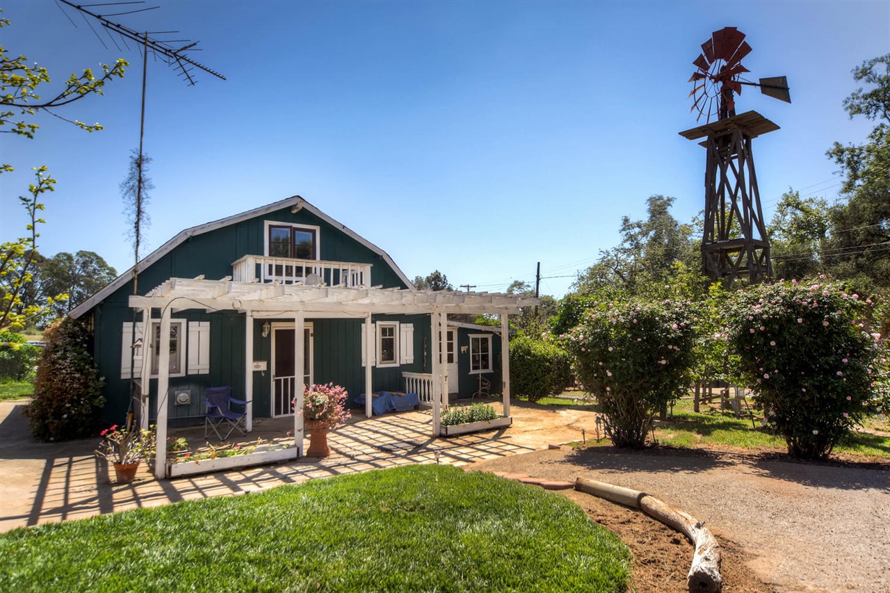 3009 Olive Hill Road Fallbrook, CA 92028 - Photo 4 of 25