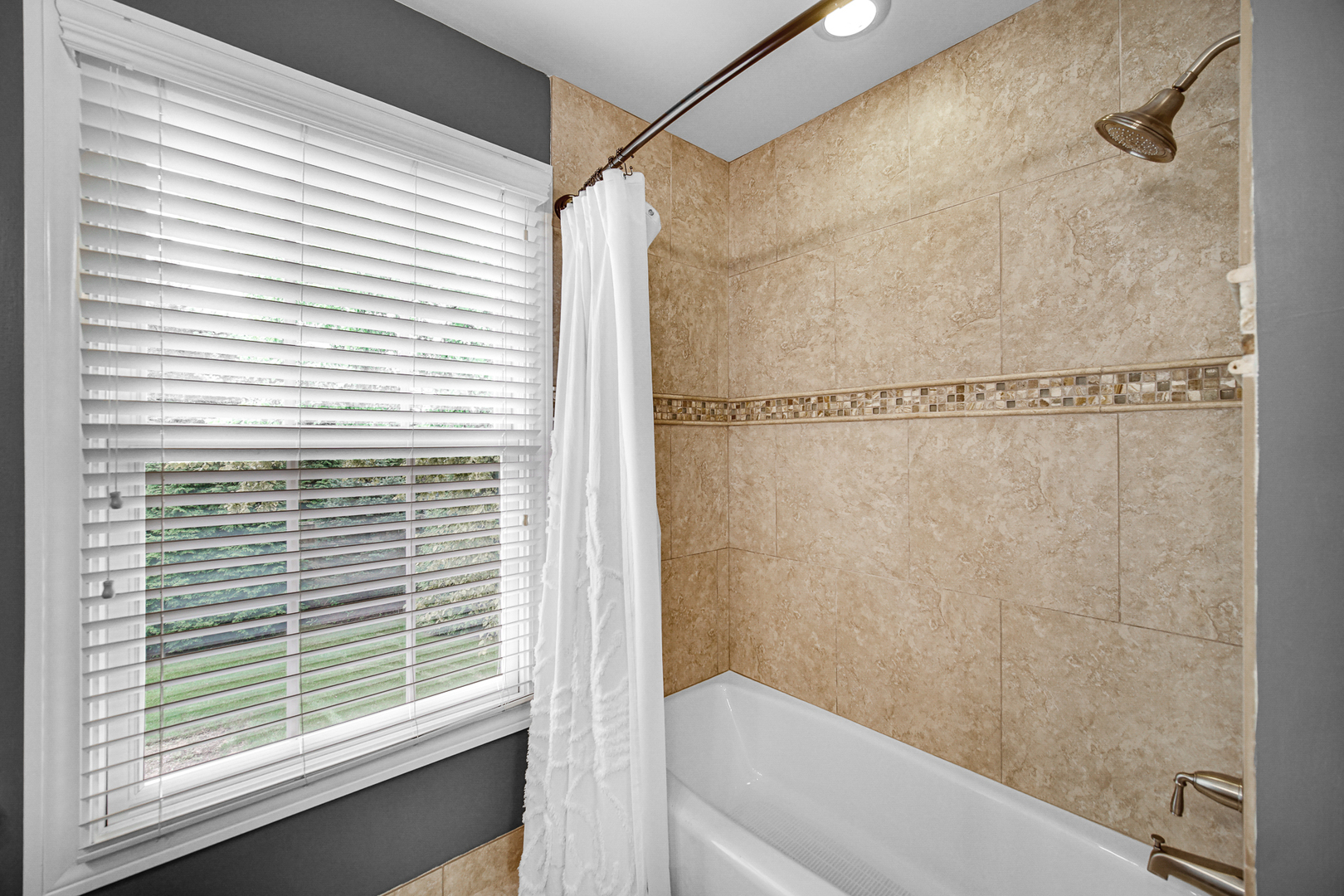1429 Braxton Road Libertyville, IL 60048 - Photo 34 of 58 Gallery Image 34
