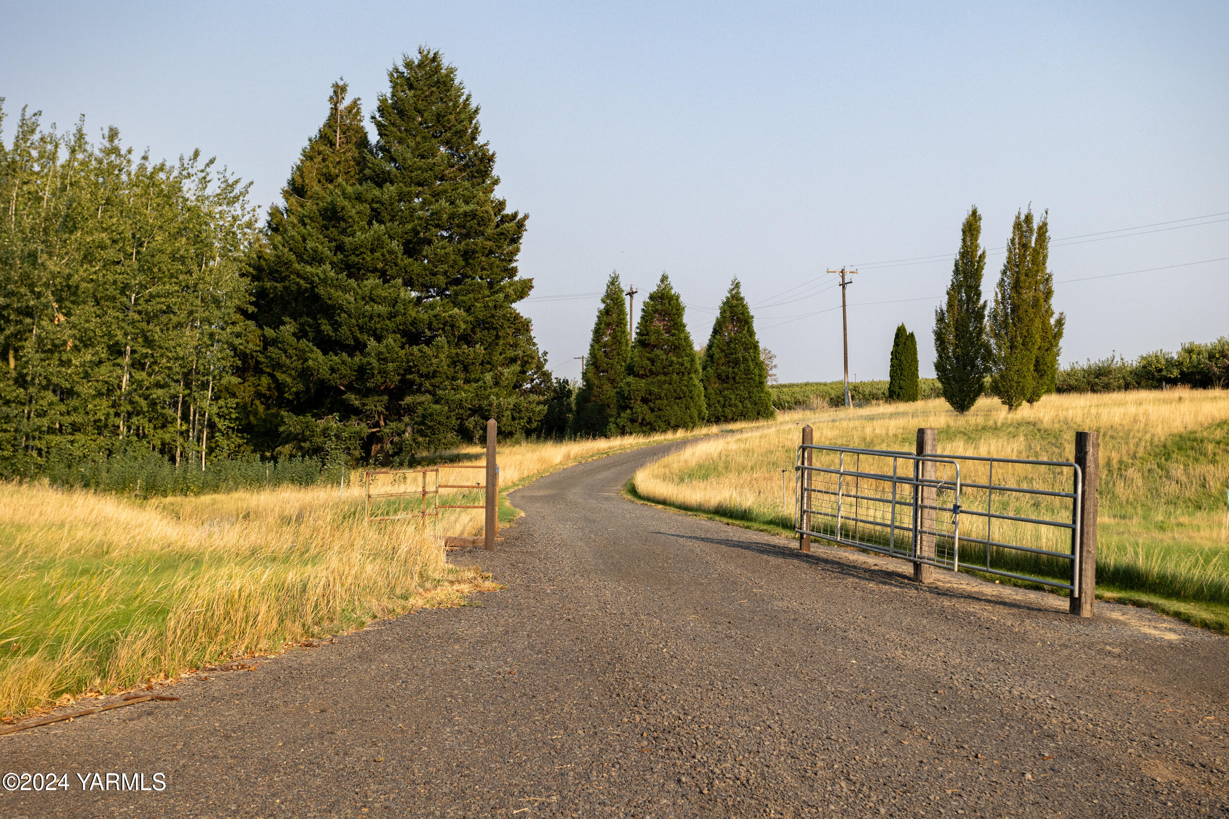 1071 Humphrey Road Tieton, WA 98947 - Photo 40 of 40 a view of outdoor space and yard