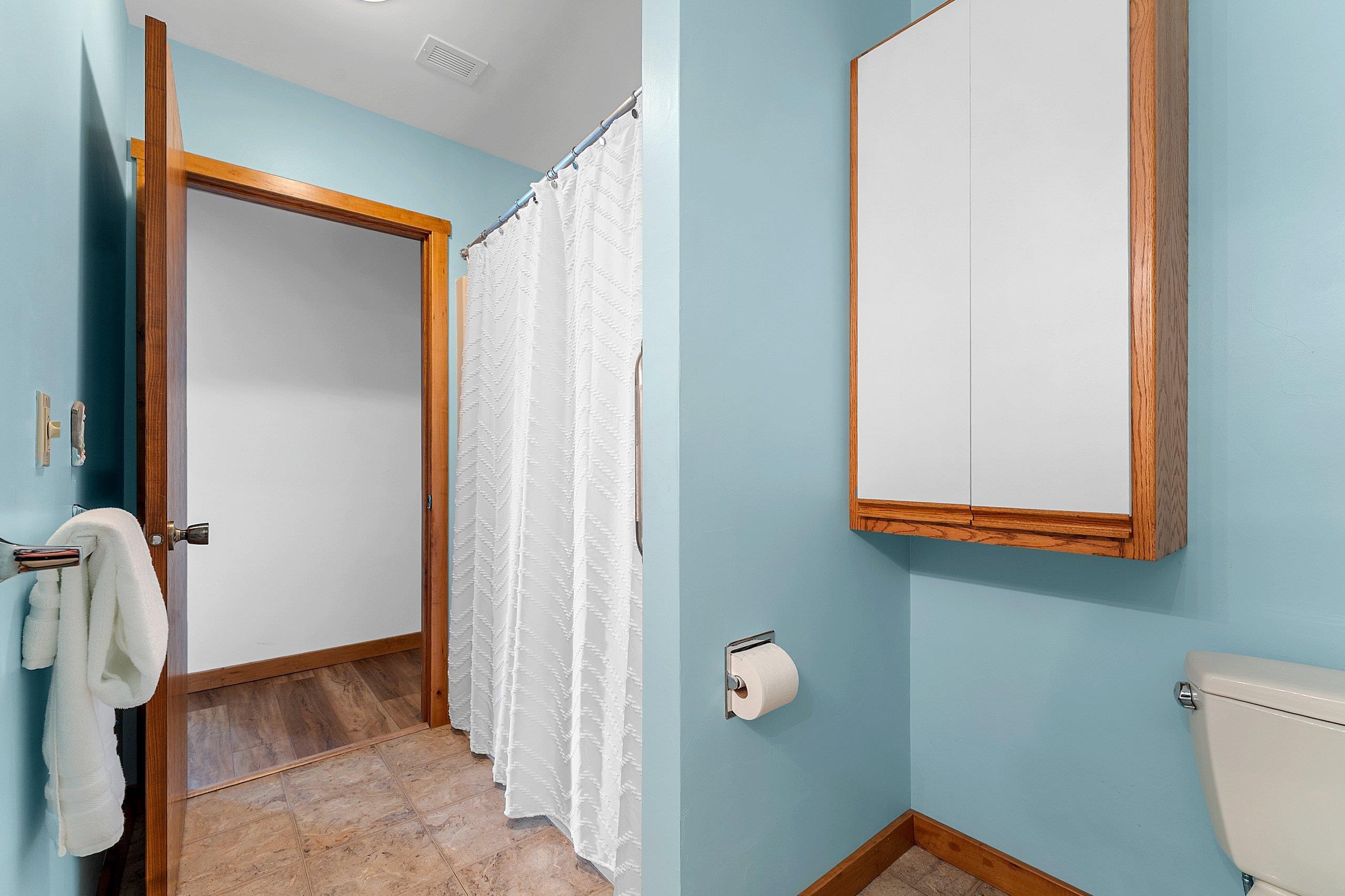 5153 Edgewater Beach Road Green Bay, WI 54311 - Photo 35 of 48