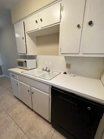 $1,300 | 1601 Enfield Road, Unit 1, Austin, TX 78703