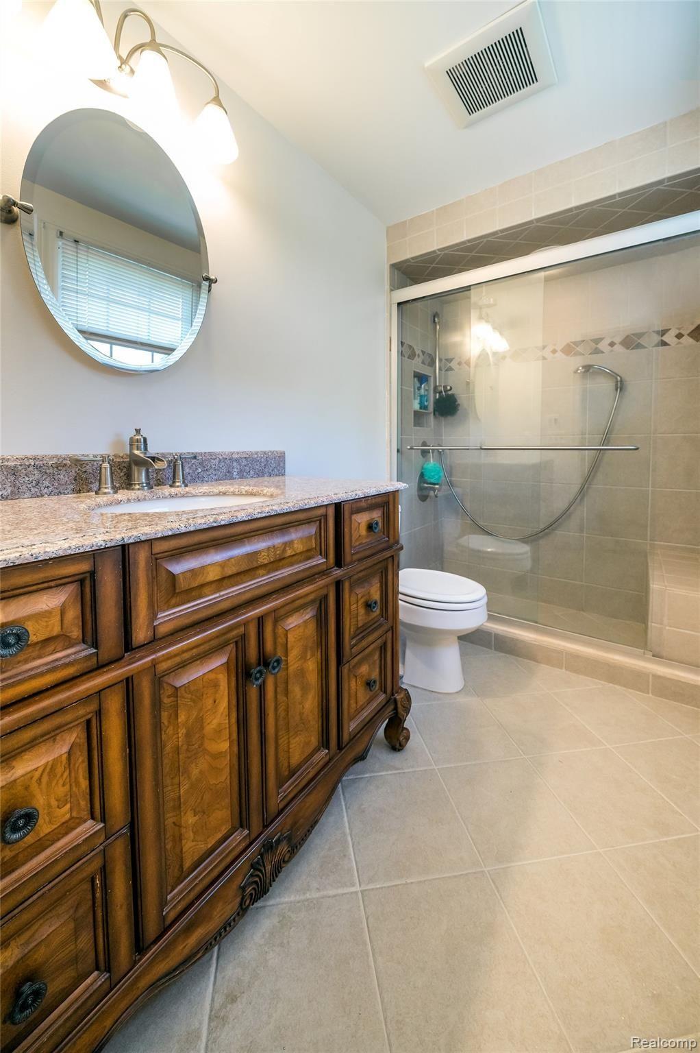 800 Mayfair Court Rochester, MI 48309 - Photo 16 of 24 DSC03653-Edit.jpg