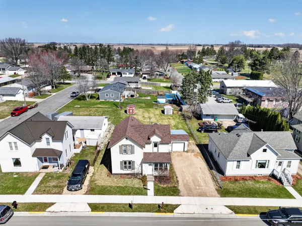 $219,900 | 640 2nd Avenue Northwest, Plainview, MN 55964