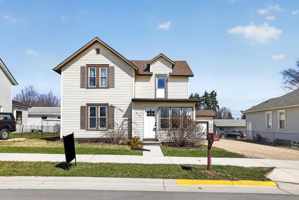 $219,900 | 640 2nd Avenue Northwest, Plainview, MN 55964