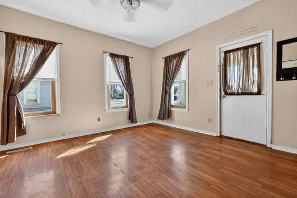 $219,900 | 640 2nd Avenue Northwest, Plainview, MN 55964