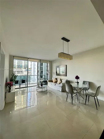 $2,900 | 1050 Brickell Avenue, Unit 1504, Miami, FL 33131