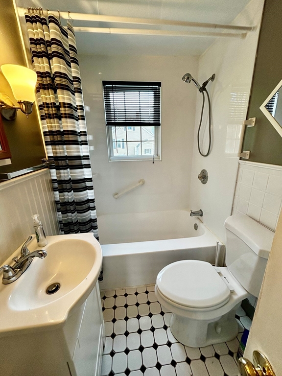 23 Guild Road Beverly, MA 01915 - Photo 12 of 13