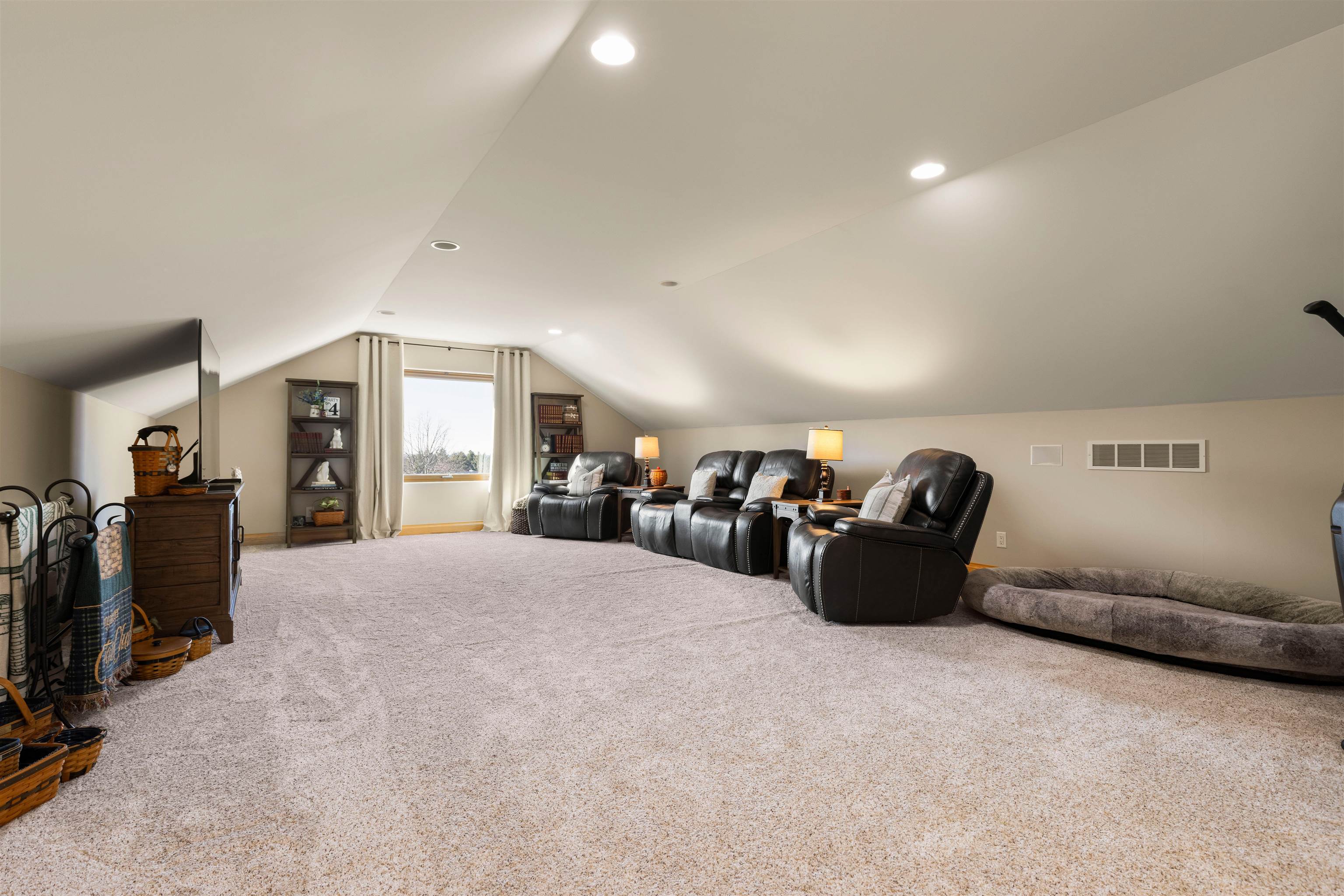 7321 Skyview Trail Roscoe, IL 61073 - Photo 13 of 65