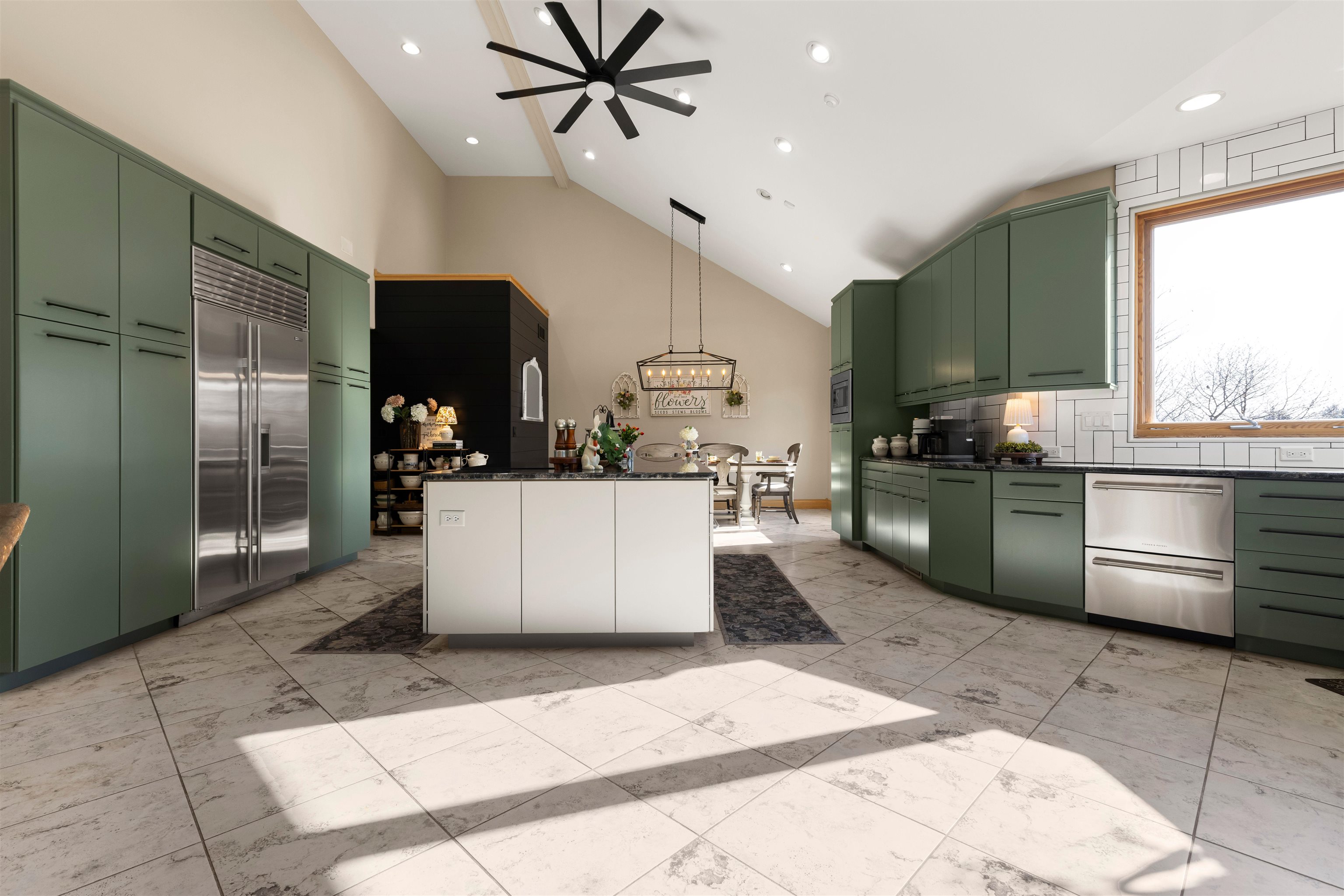 7321 Skyview Trail Roscoe, IL 61073 - Photo 15 of 65