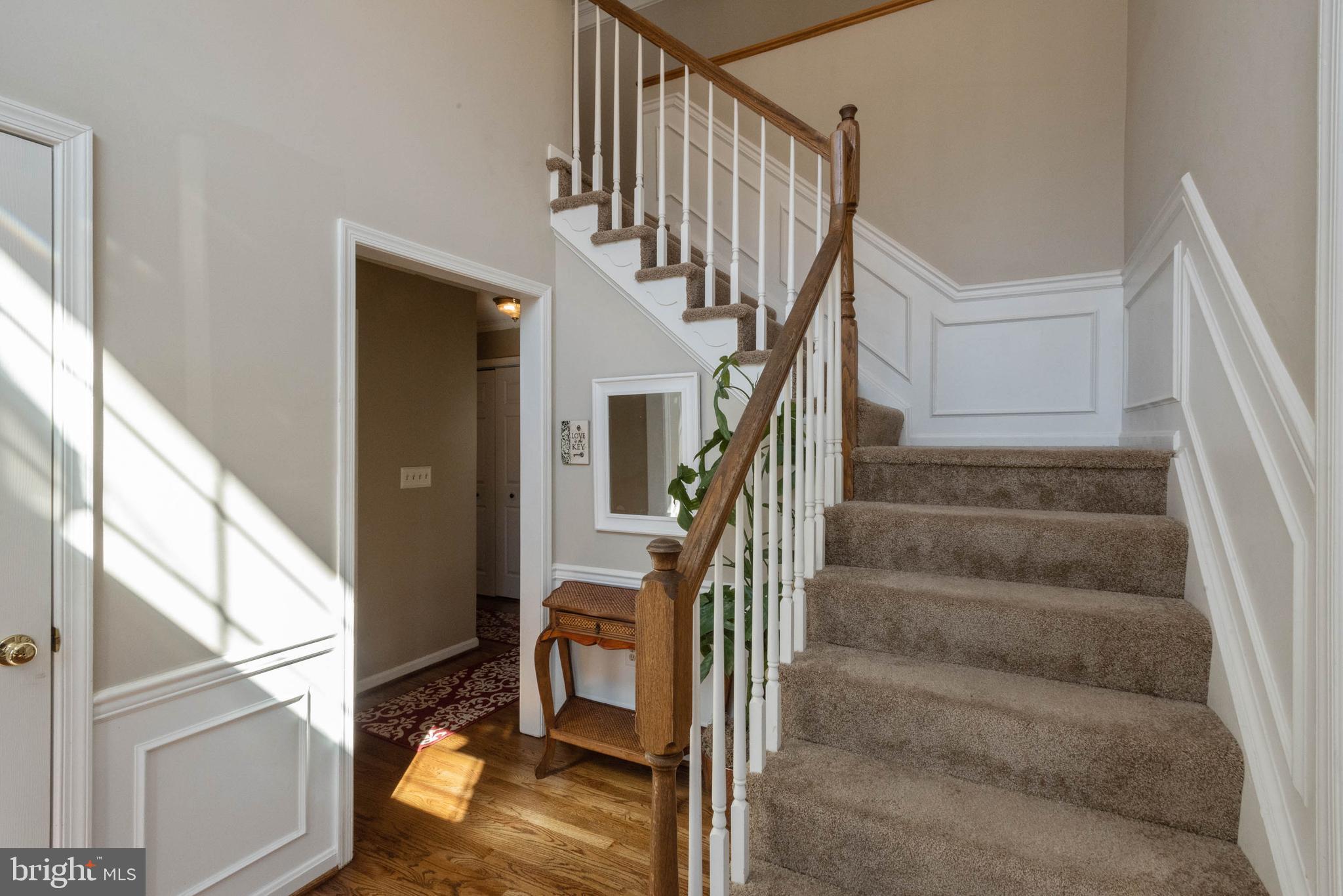 8608 Ashcroft Drive Laurel, MD 20708 - Photo 3 of 45 a view of entryway