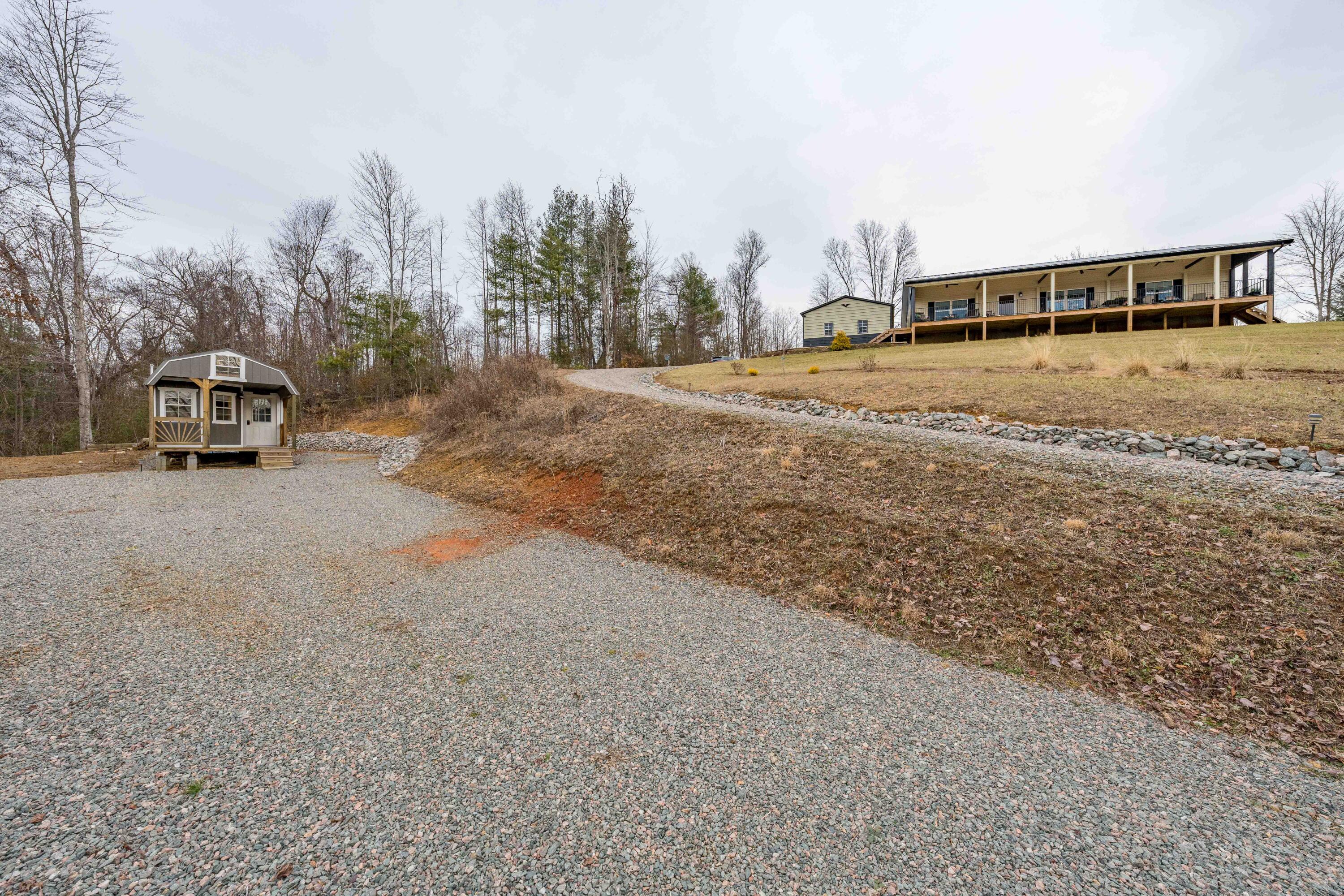2562 Divide Road Mountain City, TN 37683 - Photo 15 of 90 2562 Divide Rd (30 of 93)