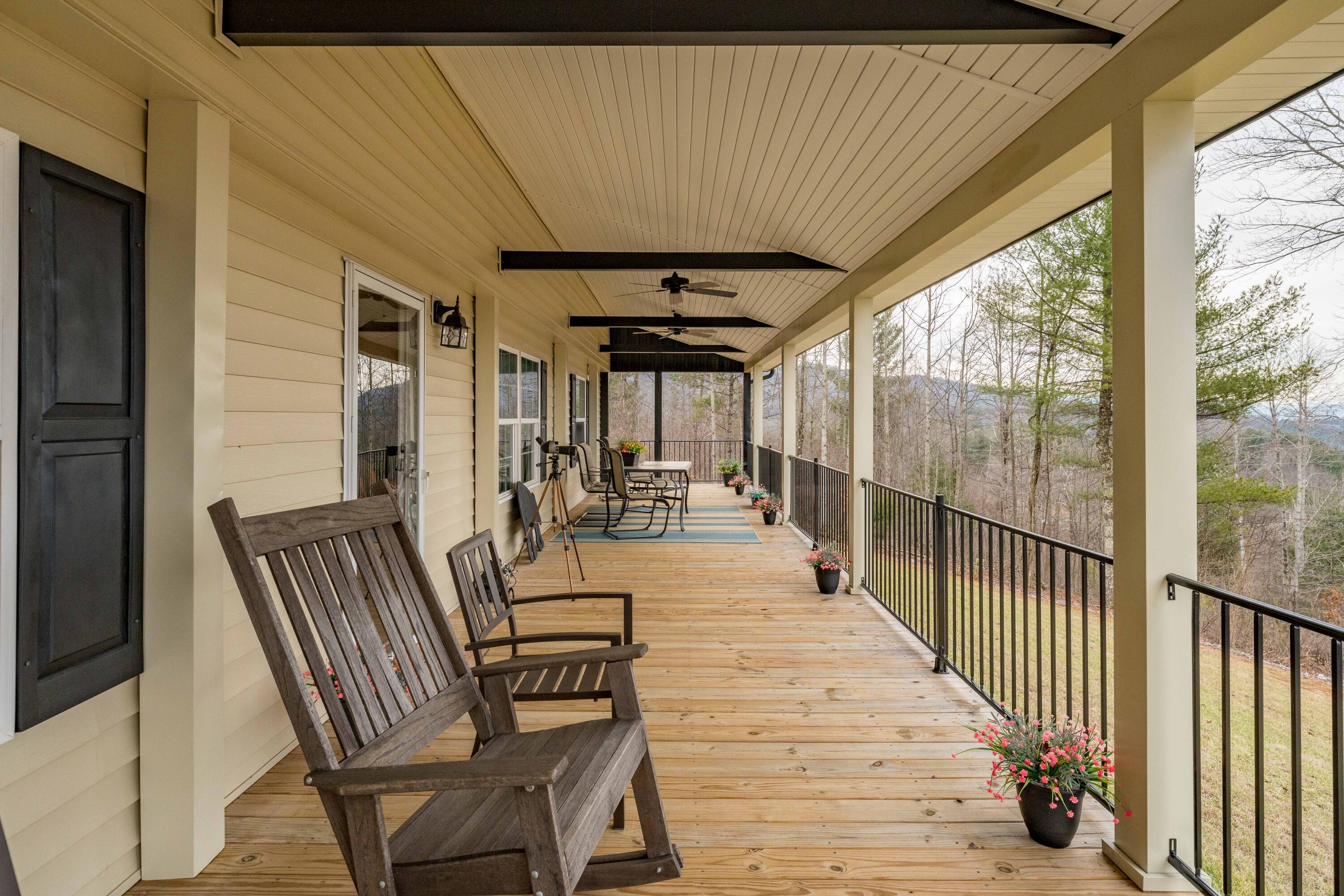 2562 Divide Road Mountain City, TN 37683 - Photo 17 of 90 2562 Divide Rd (39 of 93)