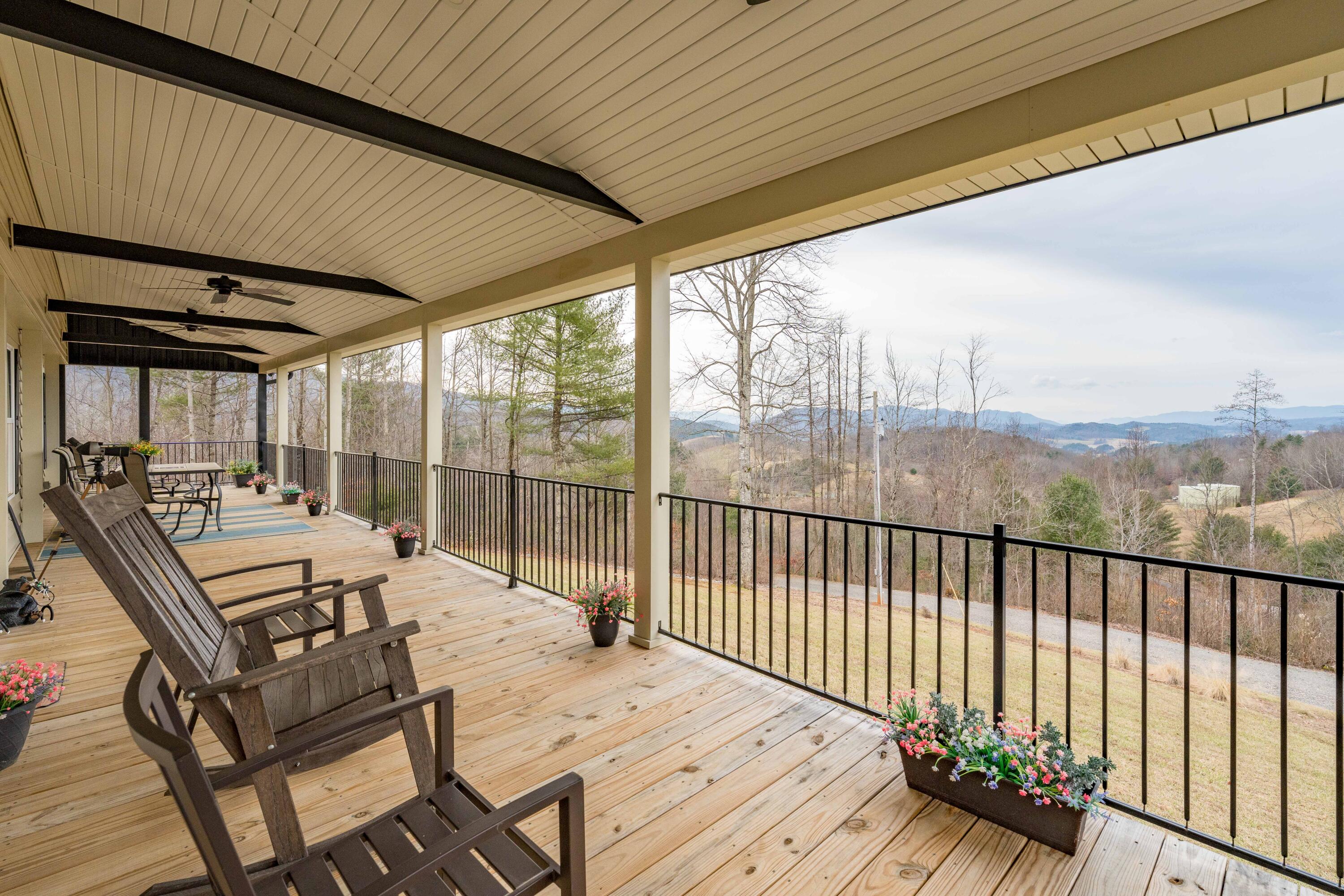 2562 Divide Road Mountain City, TN 37683 - Photo 18 of 90 2562 Divide Rd (40 of 93)