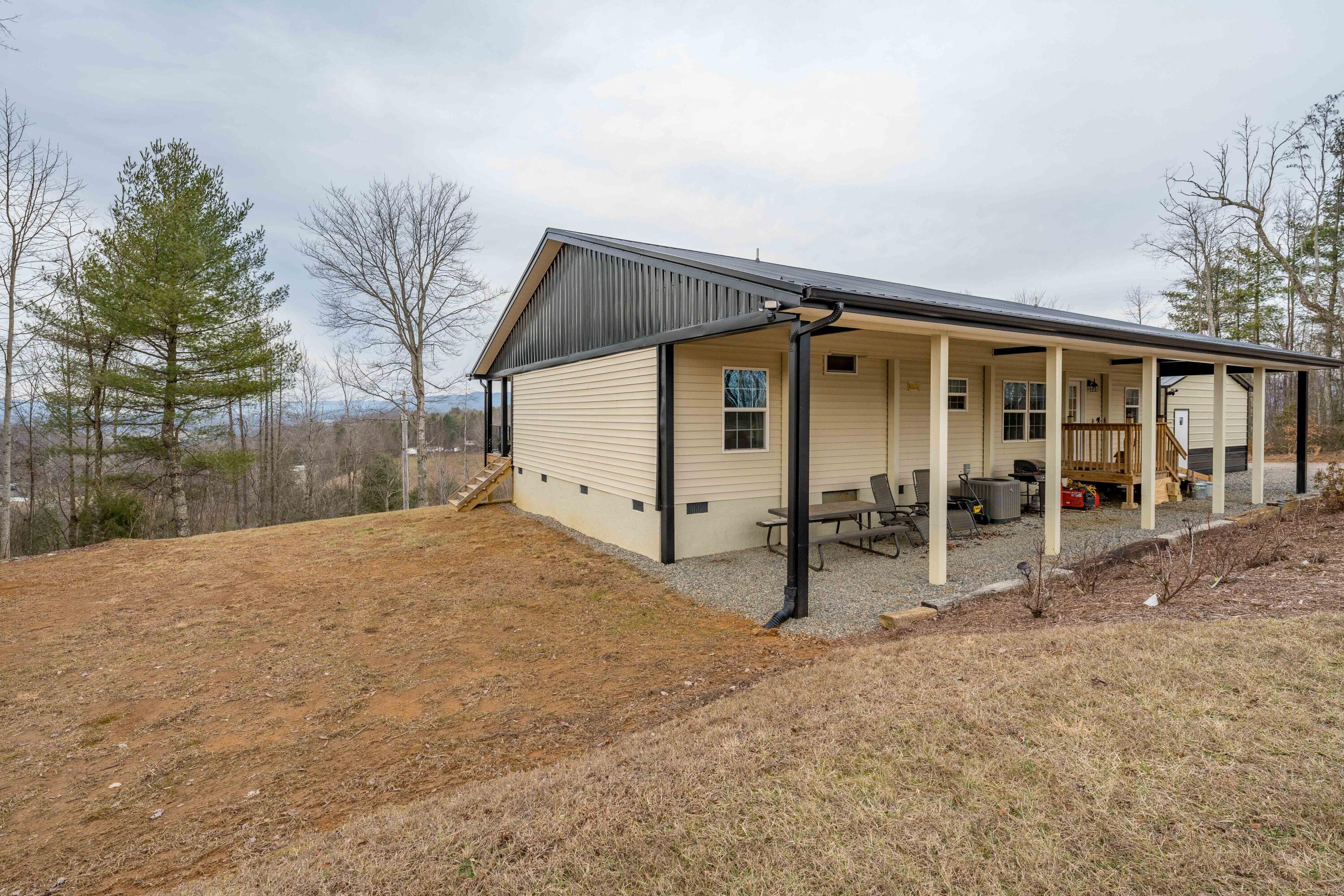 2562 Divide Road Mountain City, TN 37683 - Photo 26 of 90 2562 Divide Rd (49 of 93)