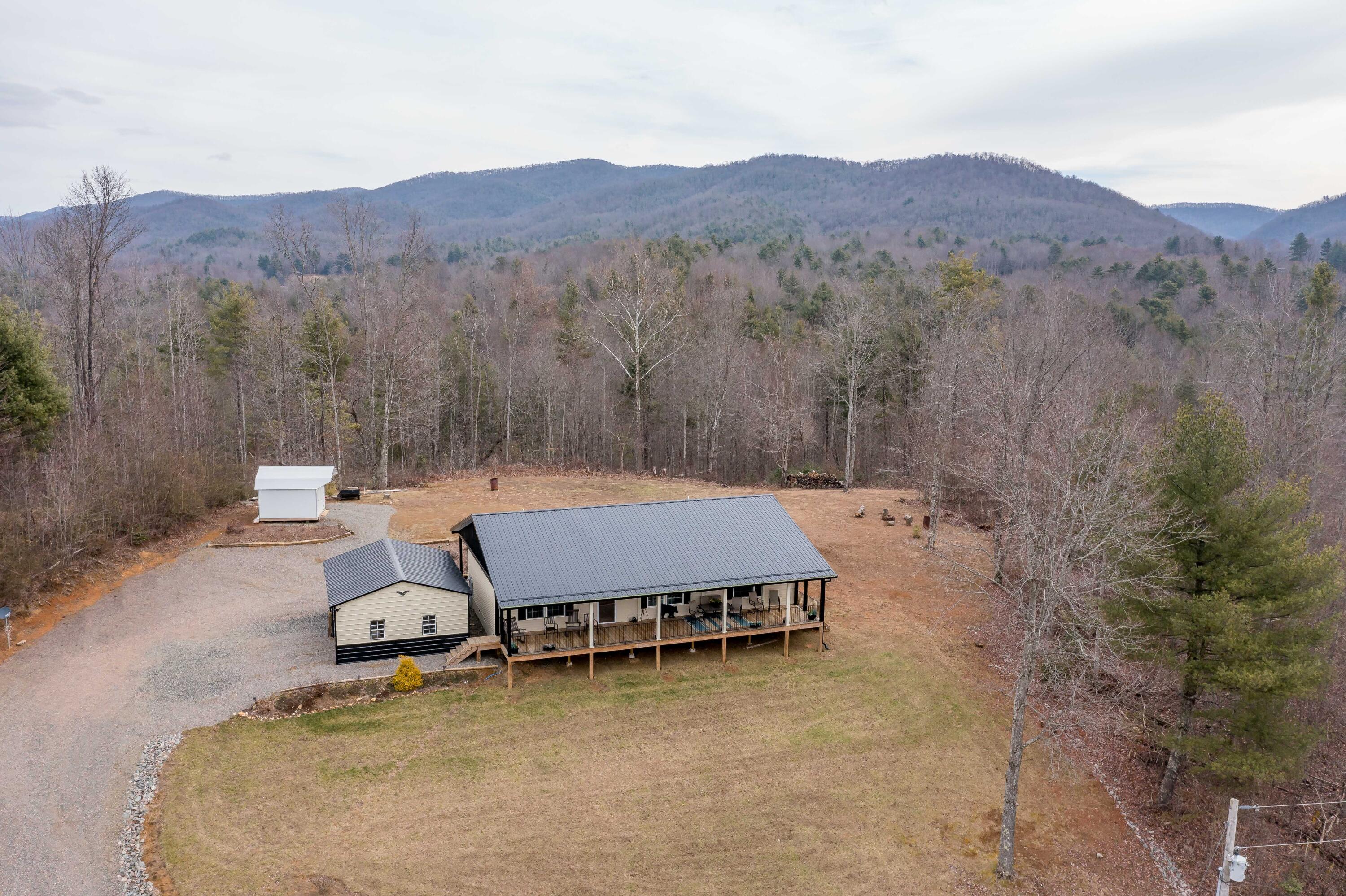 2562 Divide Road Mountain City, TN 37683 - Photo 3 of 90 2562 Divide Rd (15 of 93)