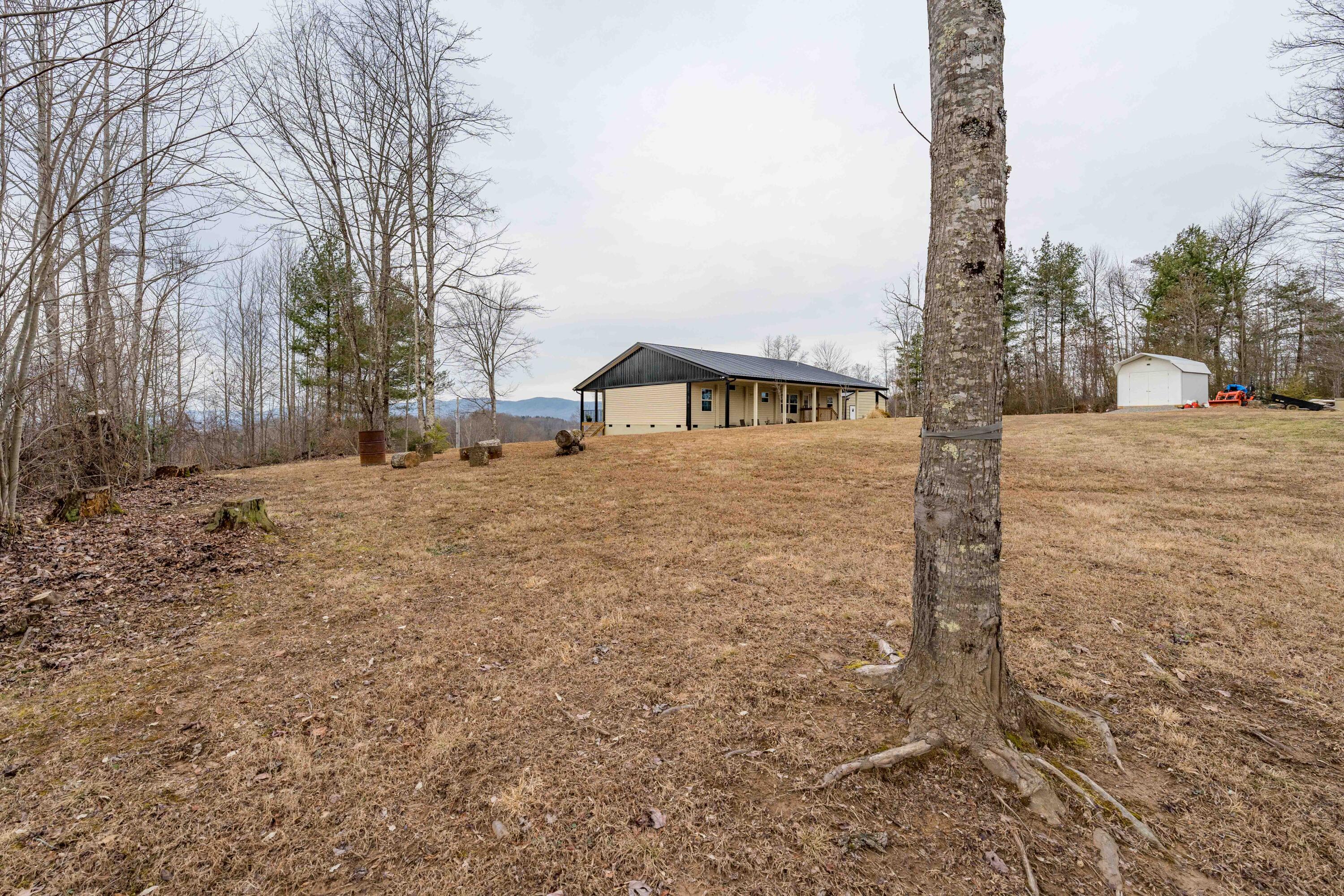 2562 Divide Road Mountain City, TN 37683 - Photo 36 of 90 2562 Divide Rd (62 of 93)