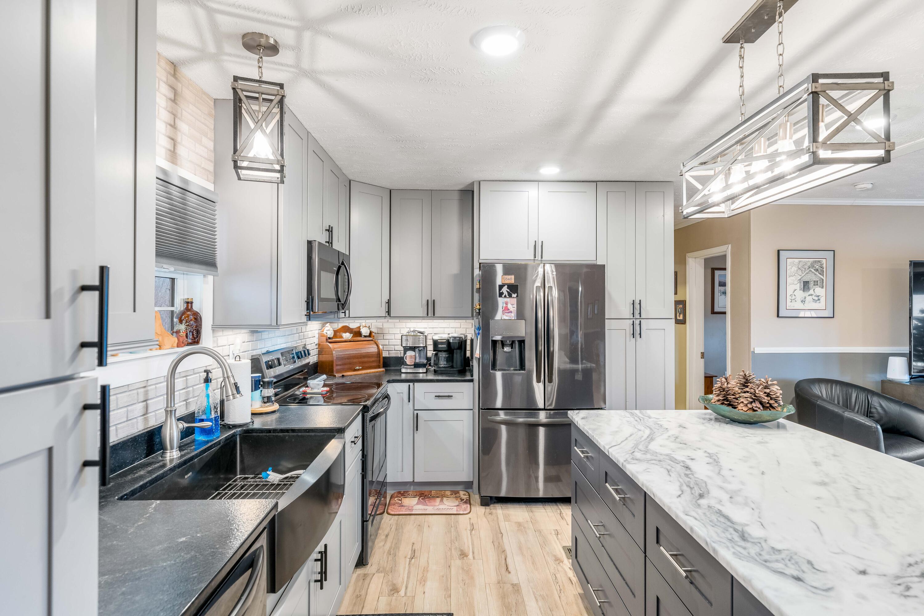 2562 Divide Road Mountain City, TN 37683 - Photo 50 of 90 Kitchen