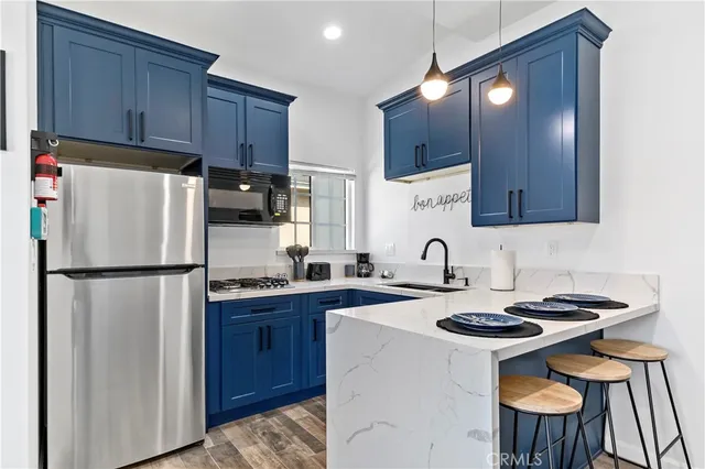 a close view of sink