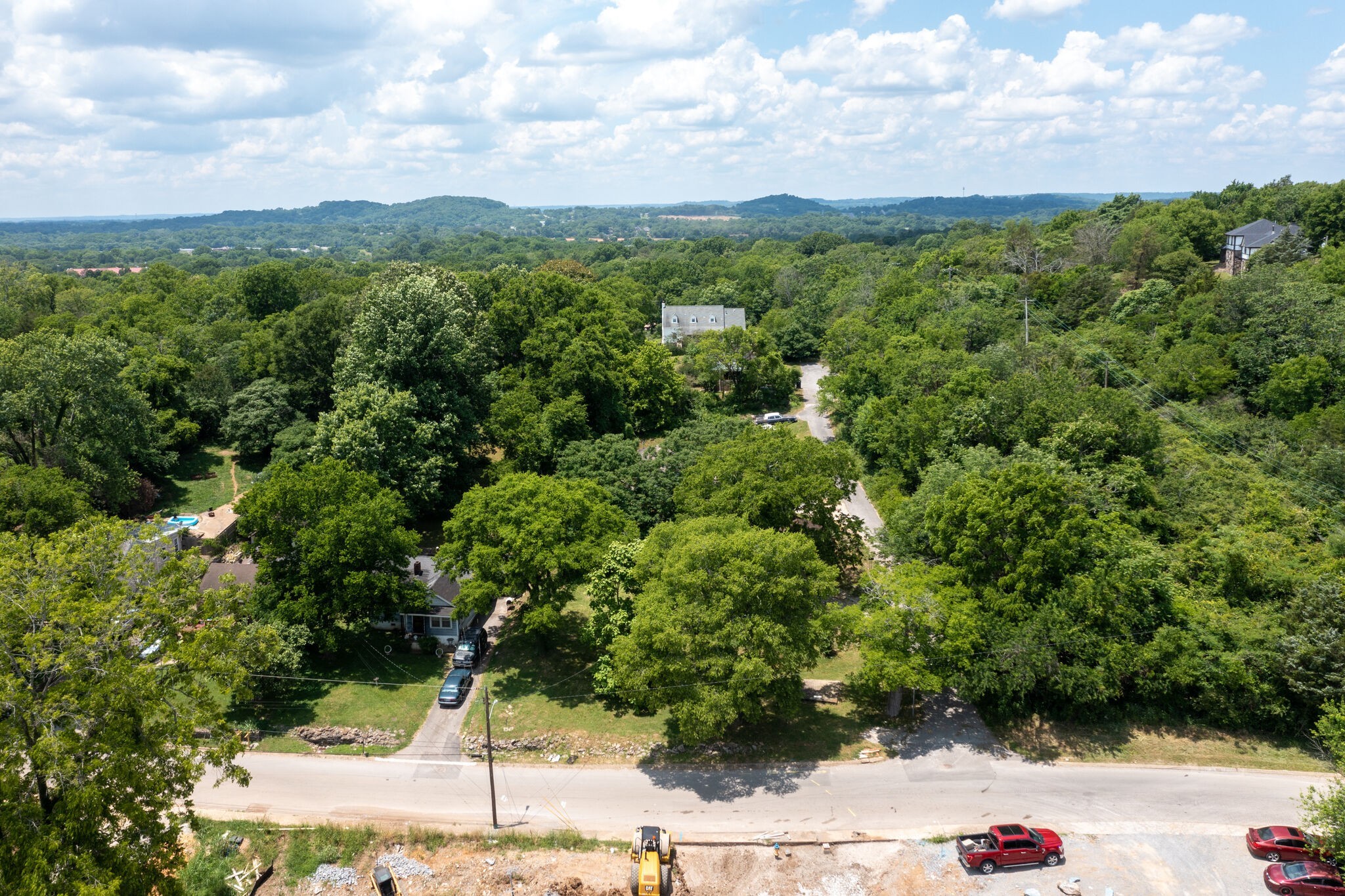 601 Bullock Street Columbia, TN 38401 - Photo 6 of 16 a view of a garden with a tree