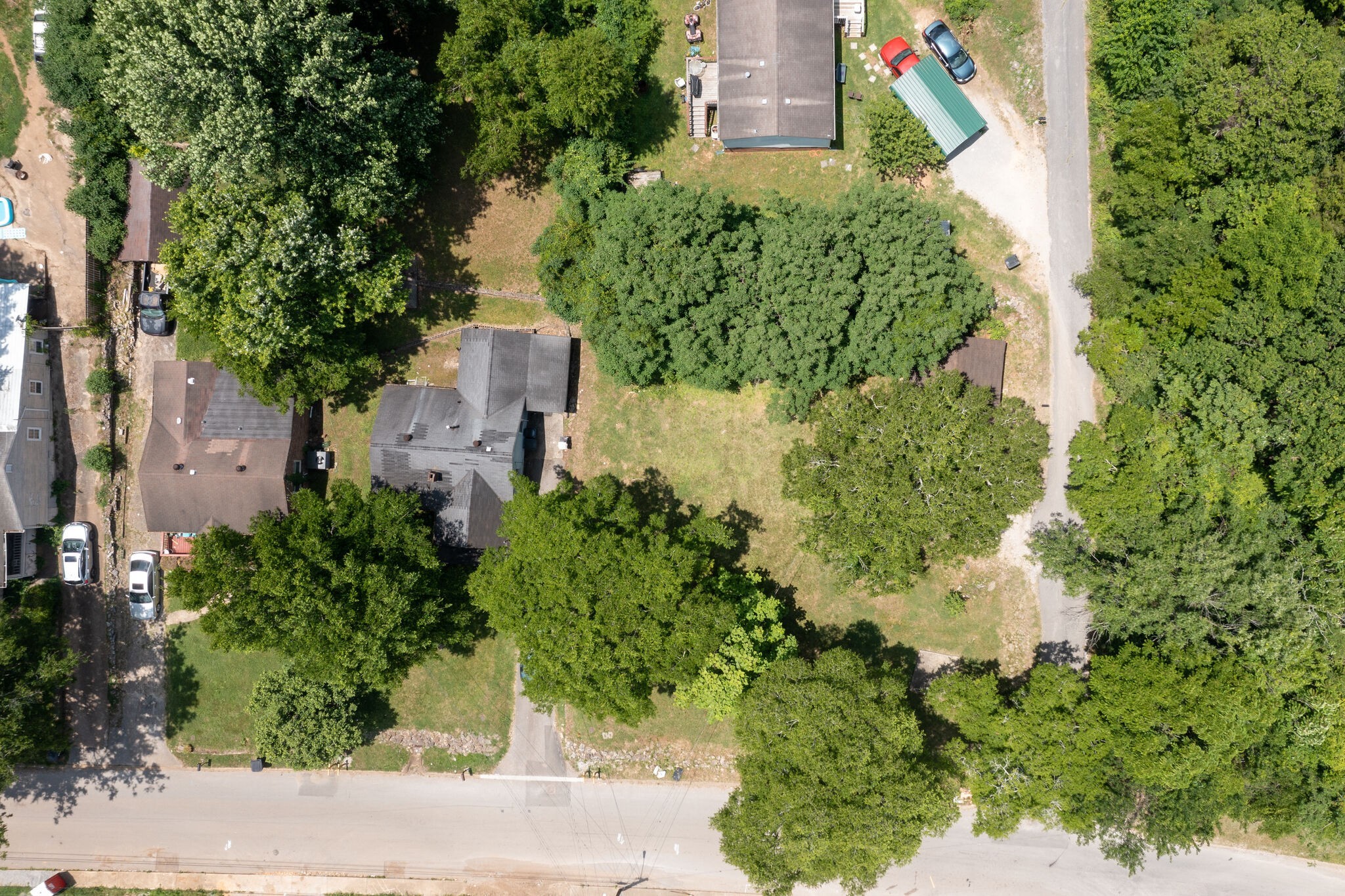 601 Bullock Street Columbia, TN 38401 - Photo 7 of 16 an aerial view of a house with a yard and garden