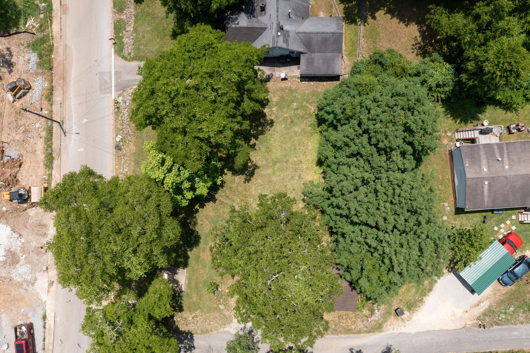 601 Bullock Street Columbia, TN 38401 - Photo 8 of 16 an aerial view of a house with a yard and garden