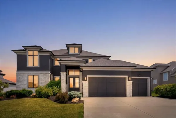 $999,900 | 3211 Northeast 102nd Terrace, Kansas City, MO 64155