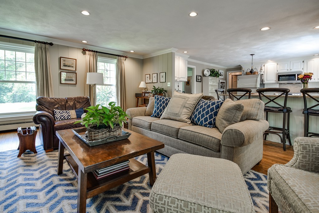 20 Russett Hill Road Sherborn, MA 01770 - Photo 8 of 27 Gallery Image 8