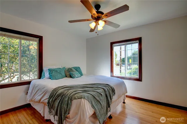 $645,000 | 215 North 6th Street, La Conner, WA 98257