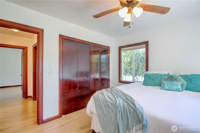 $645,000 | 215 North 6th Street, La Conner, WA 98257