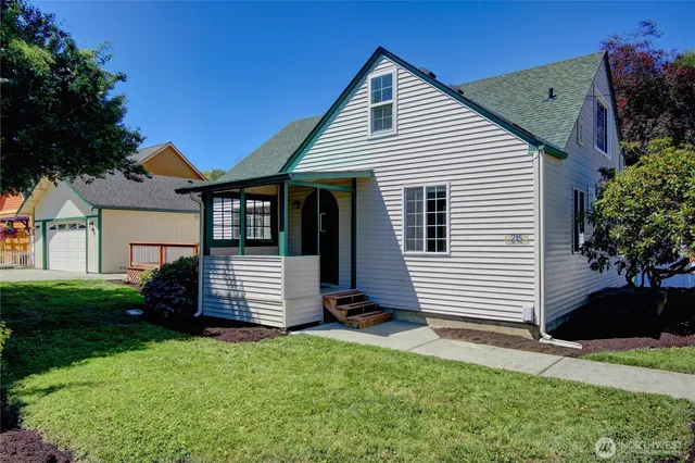 $645,000 | 215 North 6th Street, La Conner, WA 98257