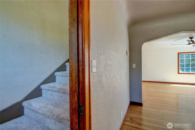 $645,000 | 215 North 6th Street, La Conner, WA 98257