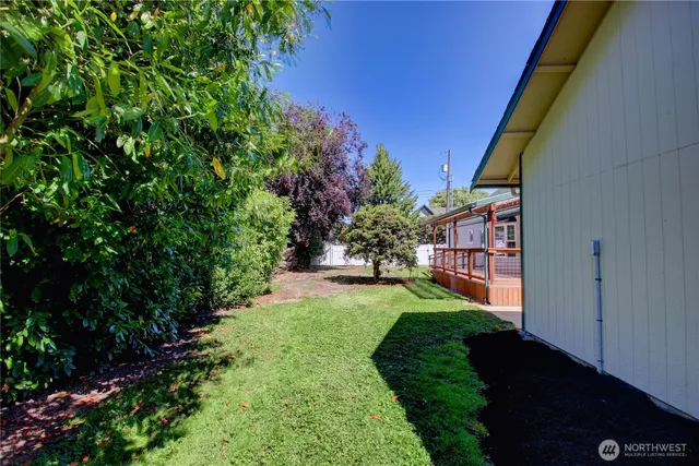 $645,000 | 215 North 6th Street, La Conner, WA 98257