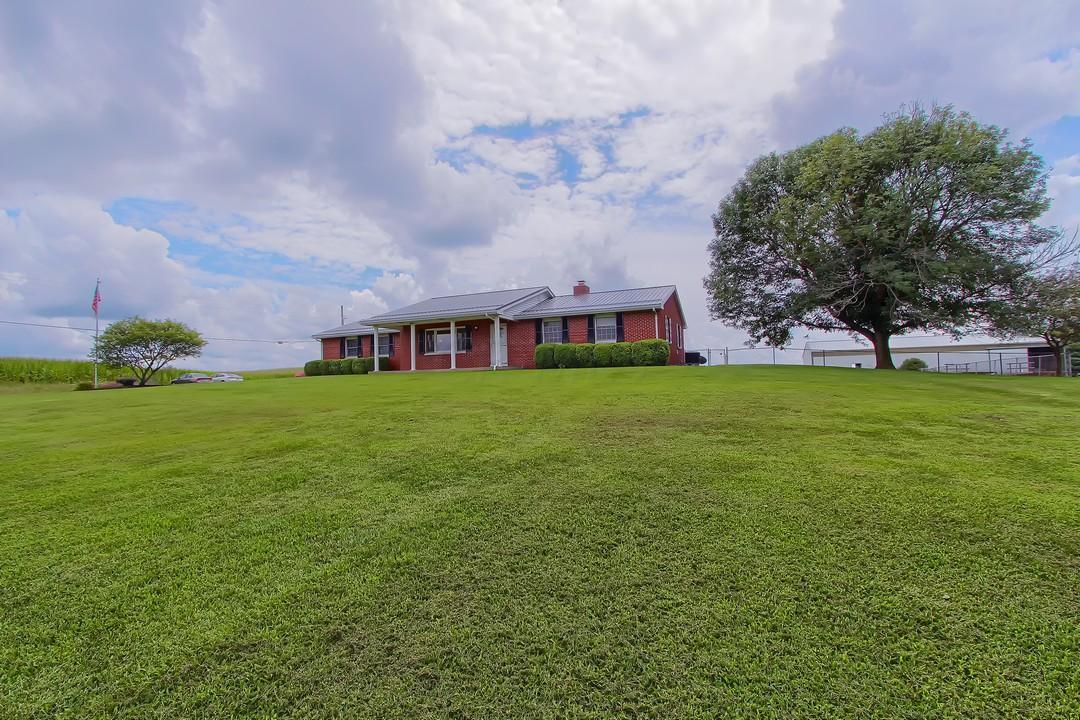 25035 Shoemaker Road Circleville, OH 43113 - Photo 3 of 55 Gallery Image 3