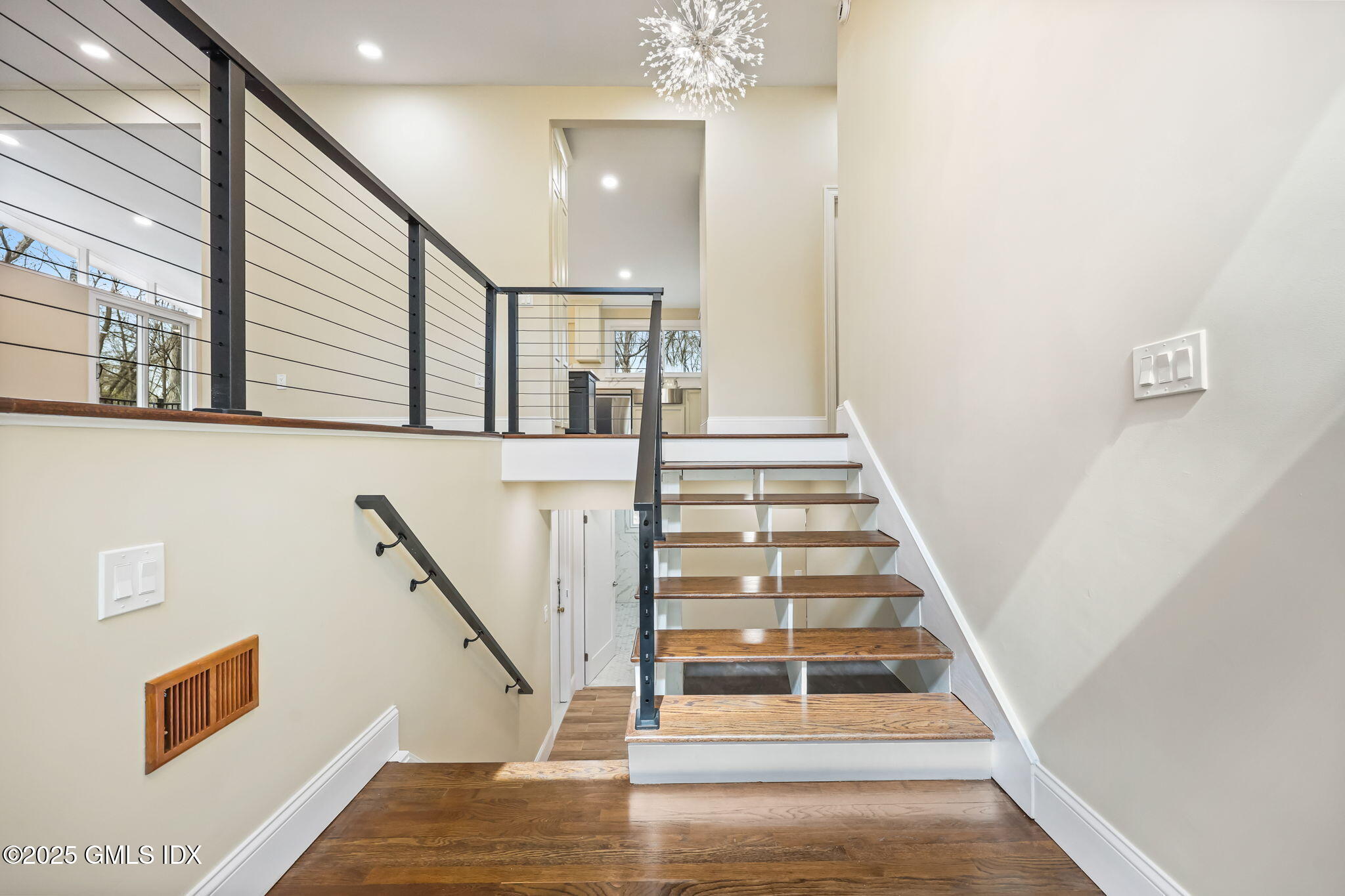 17 Nutmeg Drive Greenwich, CT 06831 - Photo 3 of 35 a view of entryway