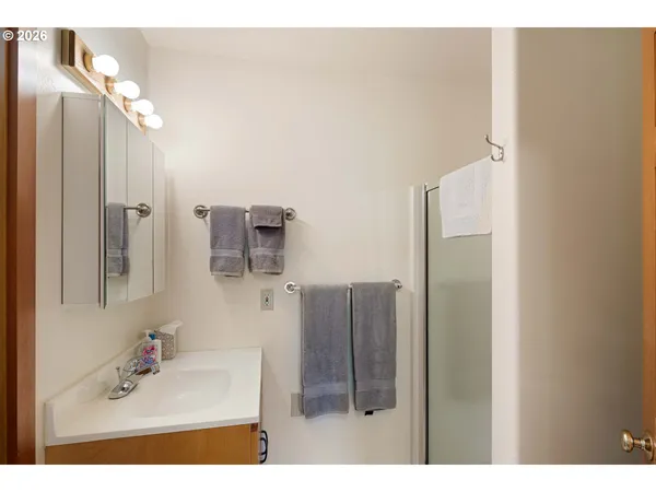 $769,000 | 217 Rockridge Loop, Eugene, OR 97405