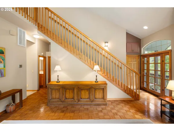 $769,000 | 217 Rockridge Loop, Eugene, OR 97405