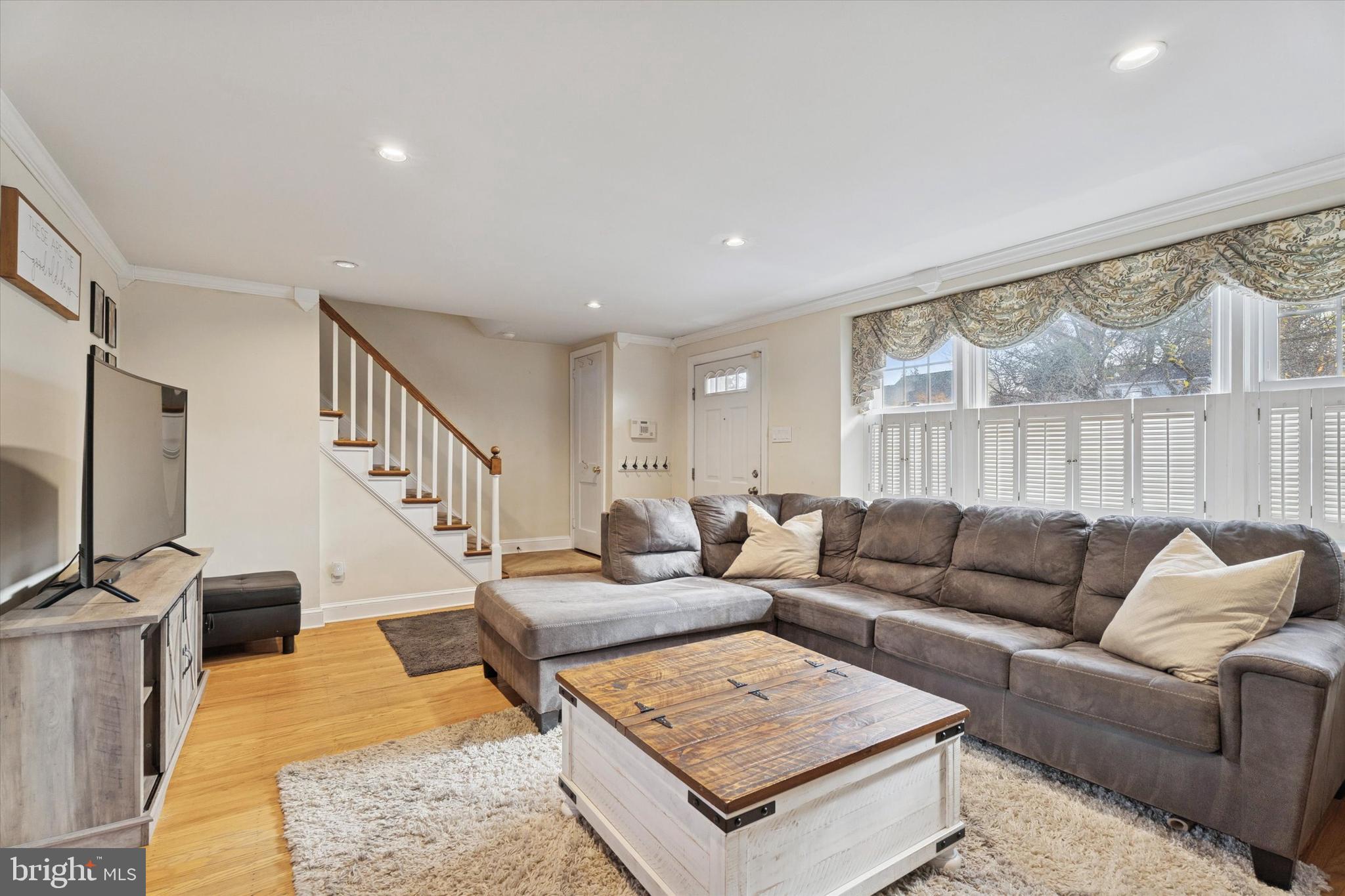 6313 Sunnybrook Road Flourtown, PA 19031 - Photo 4 of 24