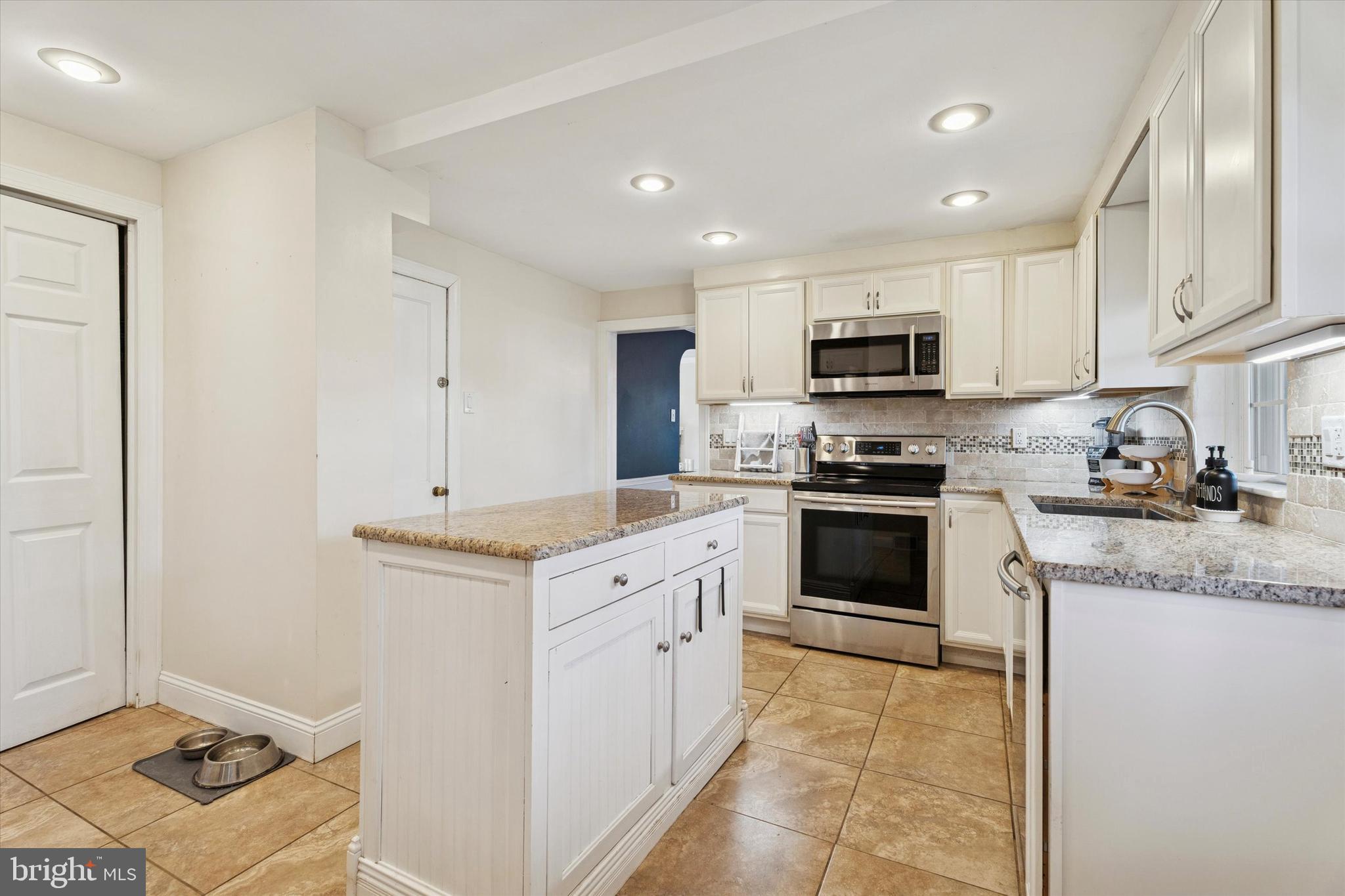 6313 Sunnybrook Road Flourtown, PA 19031 - Photo 10 of 24