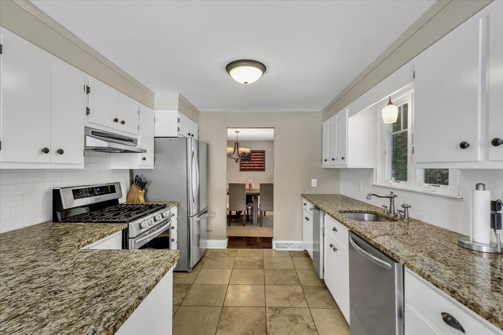 97 Walton Heath Way Mashpee, MA 02649 - Photo 18 of 36