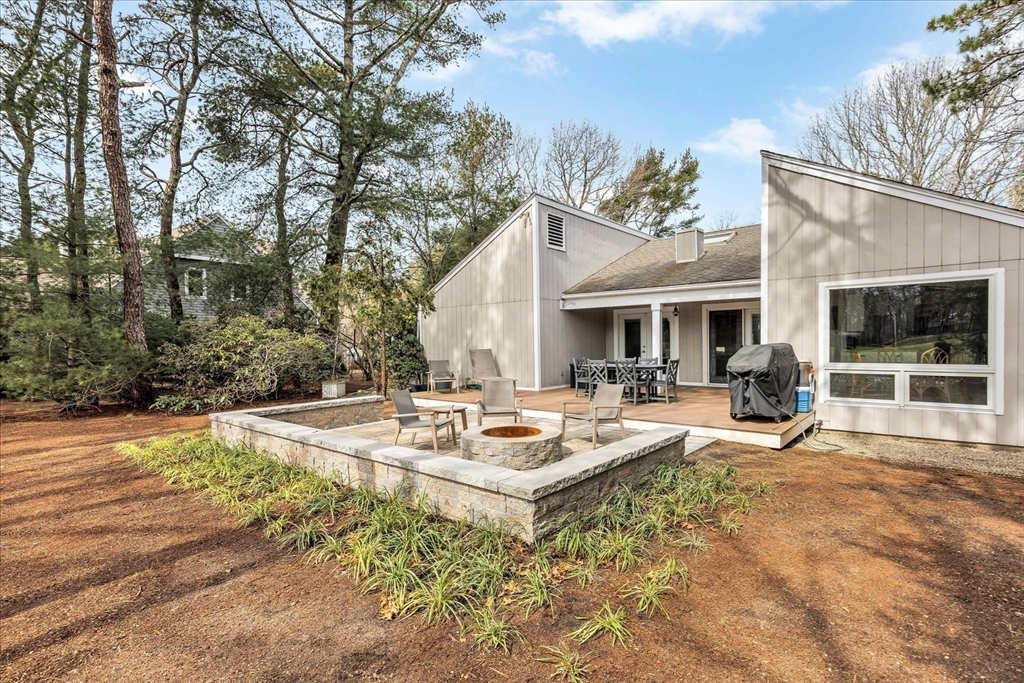 97 Walton Heath Way Mashpee, MA 02649 - Photo 8 of 36
