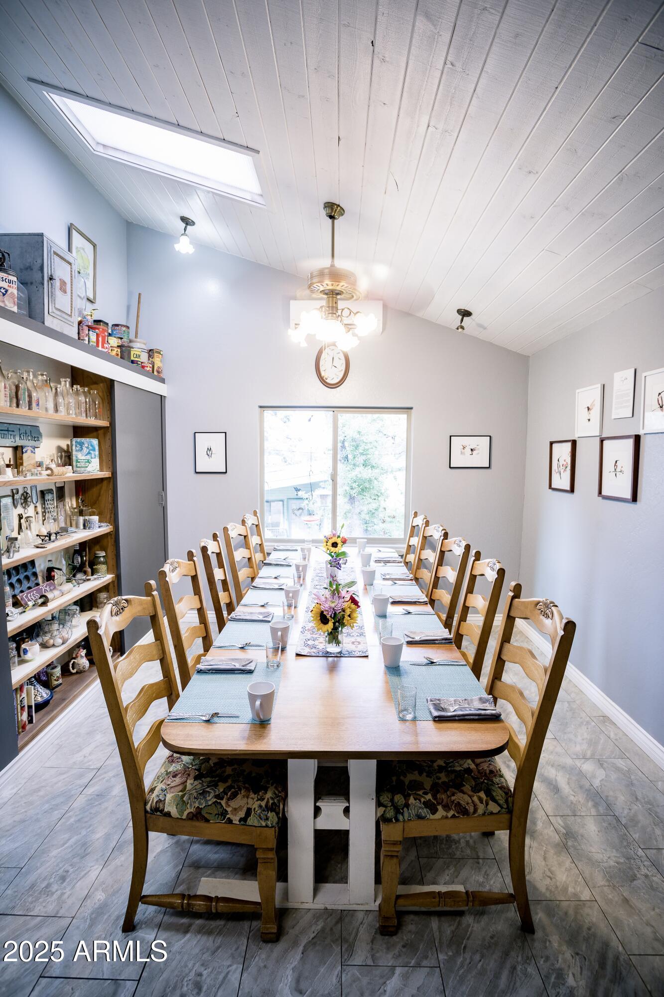 29 East Ramsey Canyon Road Hereford, AZ 85615 - Photo 11 of 119 a view of a dining room with furniture