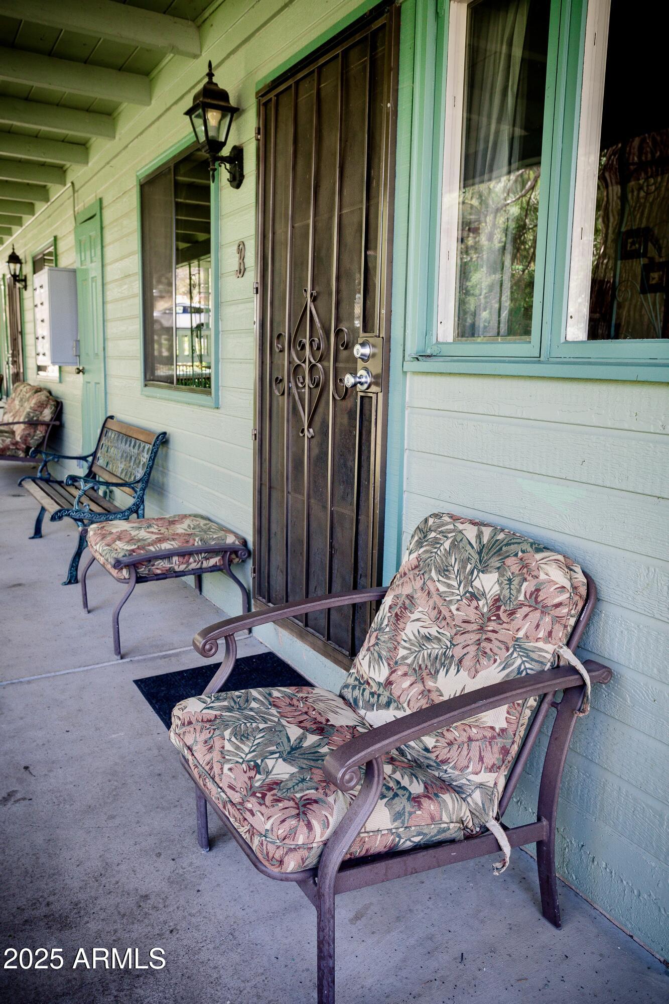 29 East Ramsey Canyon Road Hereford, AZ 85615 - Photo 48 of 119 a living room with furniture and a window