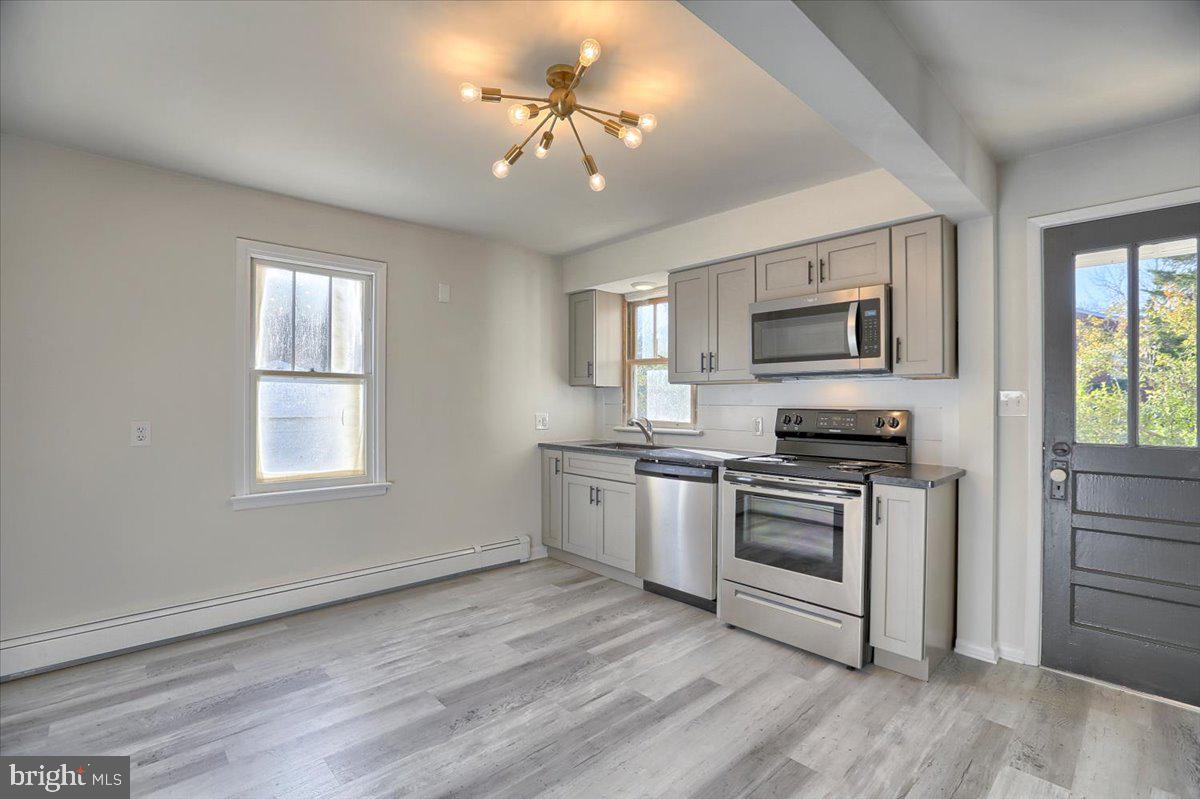 1015 Hilltop Road York, PA 17408 - Photo 2 of 26 Gallery Image 2