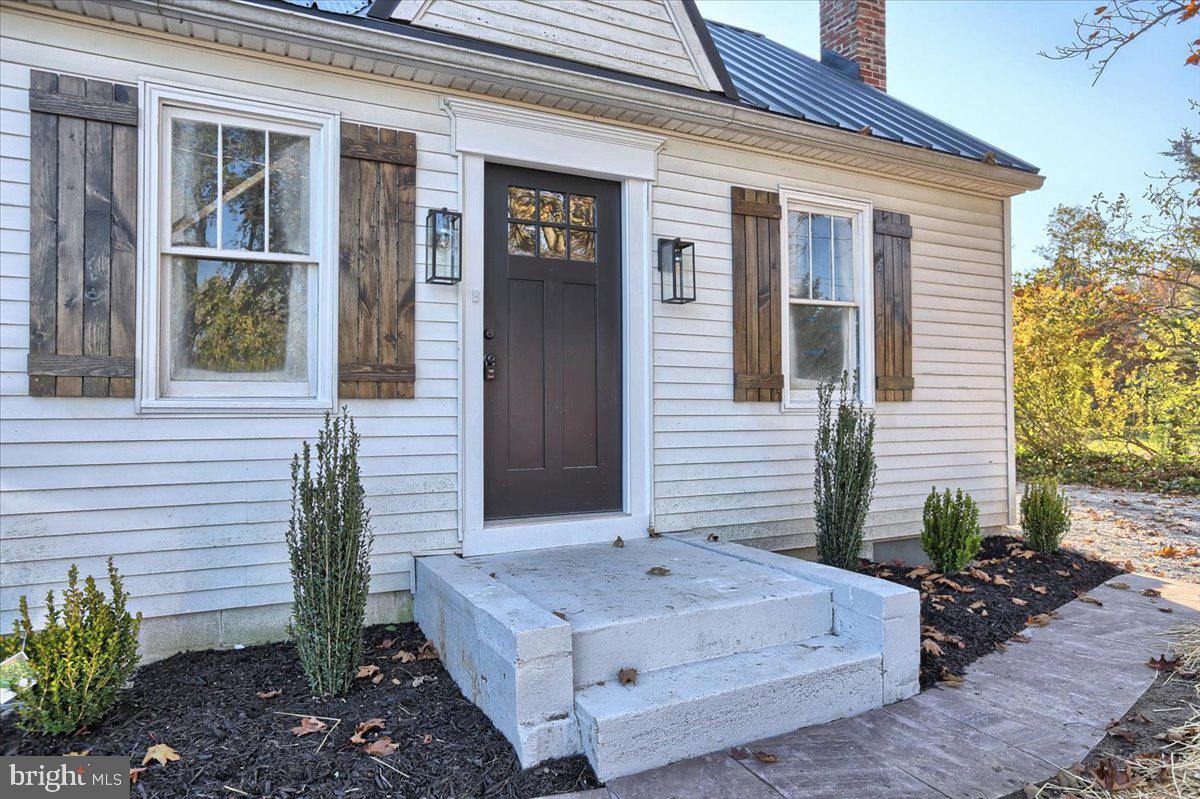 1015 Hilltop Road York, PA 17408 - Photo 15 of 26 Gallery Image 15