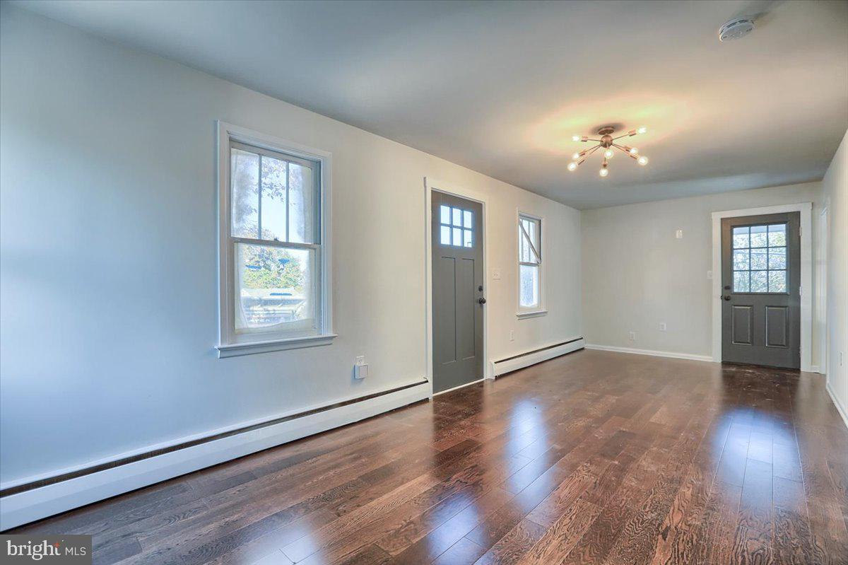 1015 Hilltop Road York, PA 17408 - Photo 5 of 26 Gallery Image 5