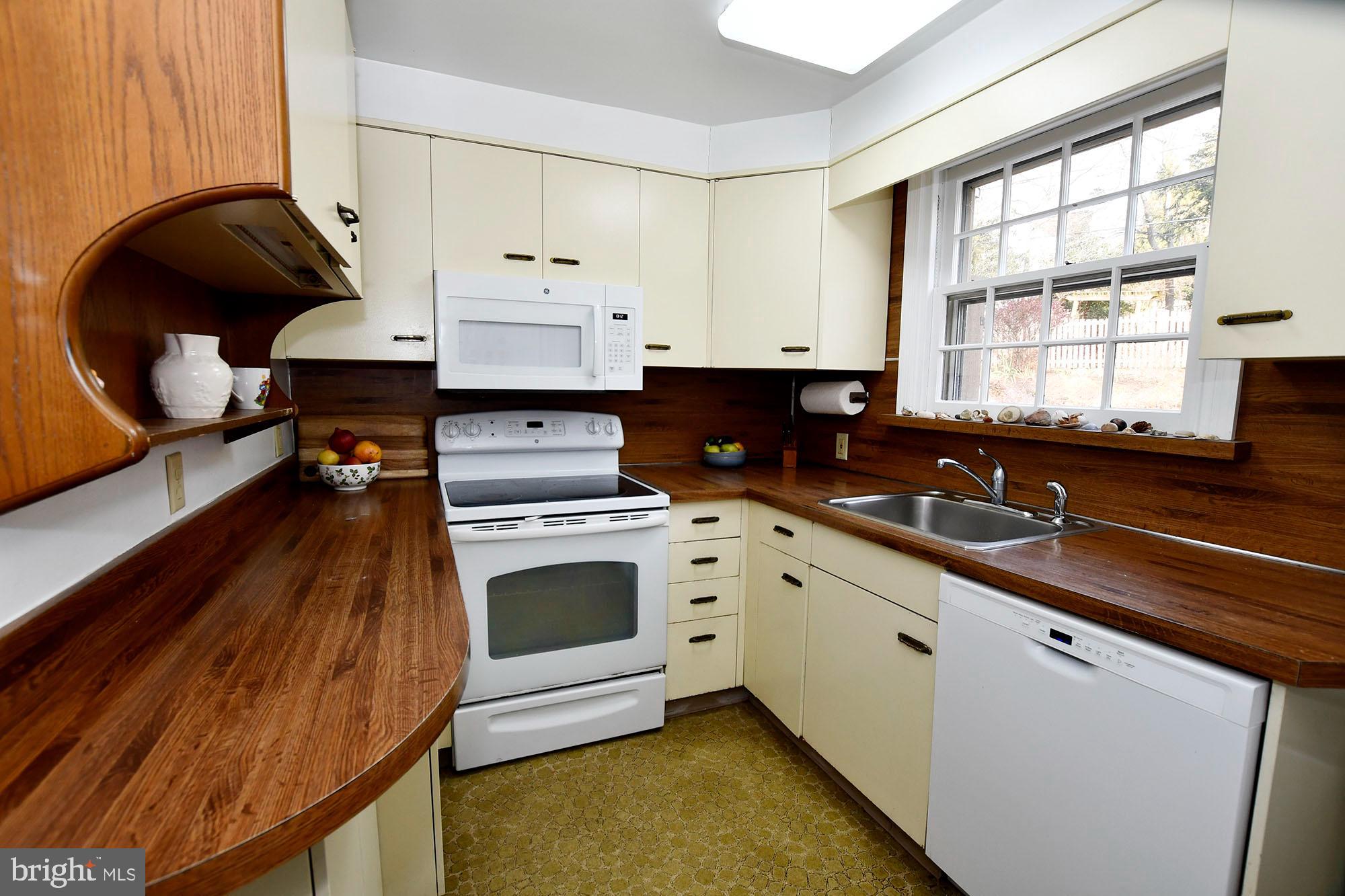 7 Valley View Road Rose Valley, PA 19063 - Photo 11 of 45 Kitchen