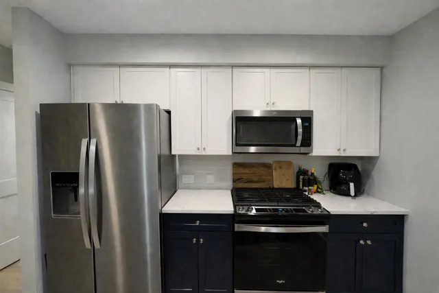 $3,250 | 1535 North Maplewood Avenue, Unit G, Chicago, IL 60622