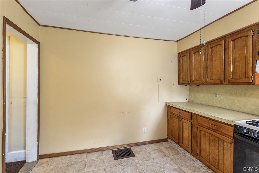 134 Armstrong Road Geddes, NY 13209 - Photo 14 of 49