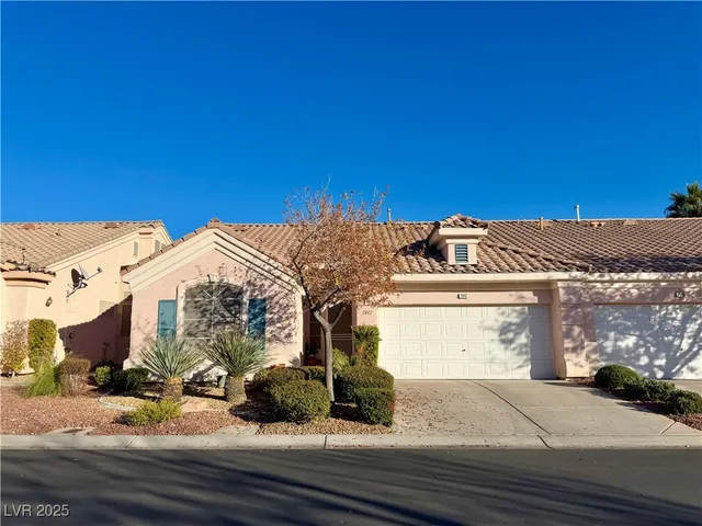 $2,000 | 2842 Altair Street, Las Vegas, NV 89117