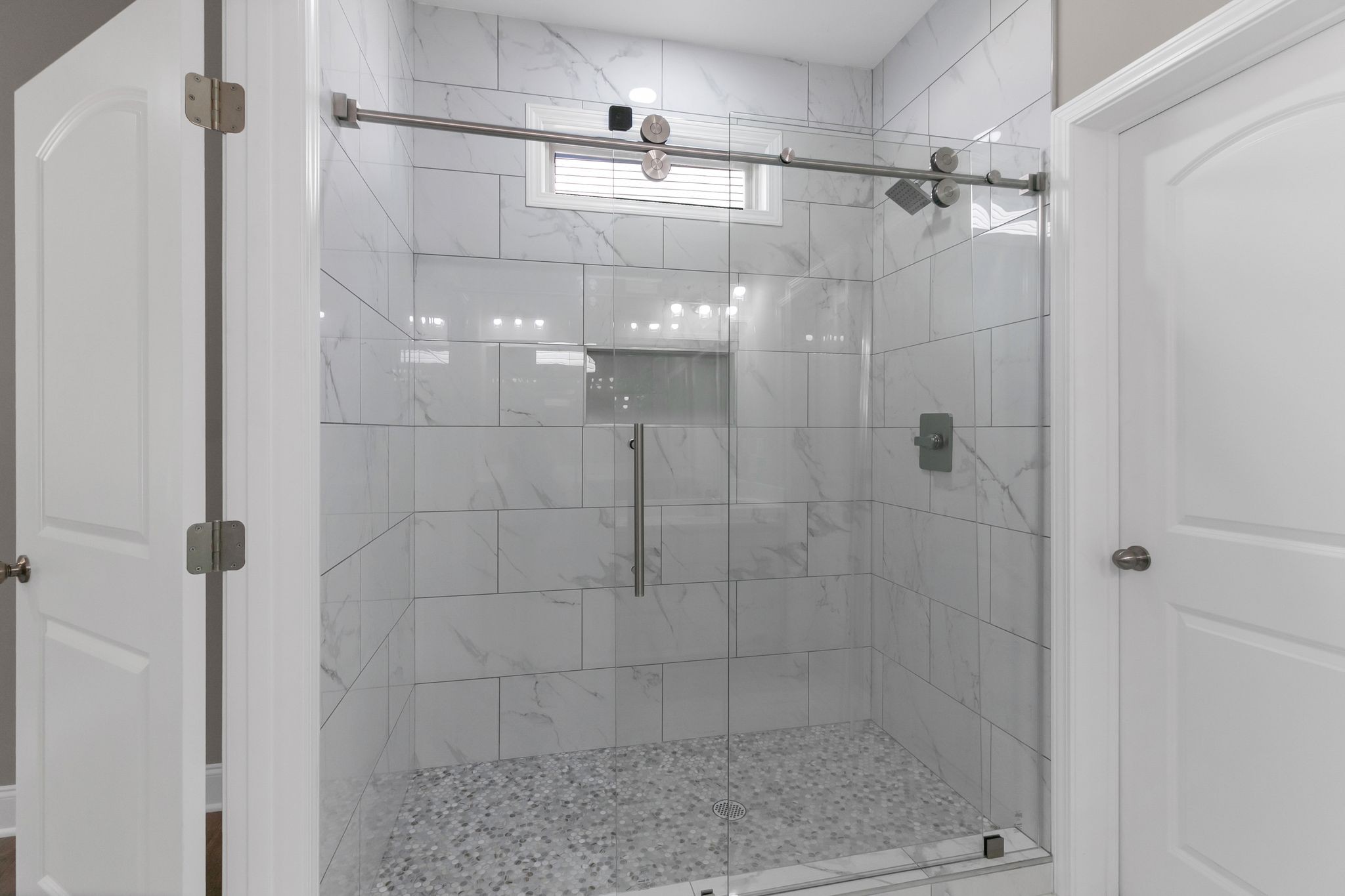 74 Mockingbird Lane Paris, TN 38242 - Photo 15 of 21 a bathroom with a shower